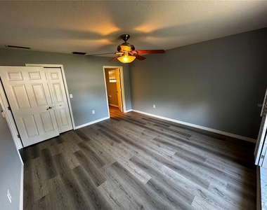 2082 Old Arbor Court - Photo Thumbnail 16