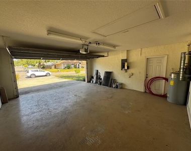 2082 Old Arbor Court - Photo Thumbnail 1