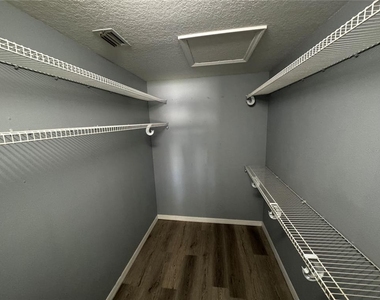 2082 Old Arbor Court - Photo Thumbnail 14