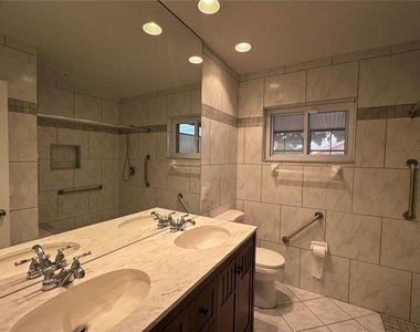 10659 108th Street - Photo Thumbnail 9