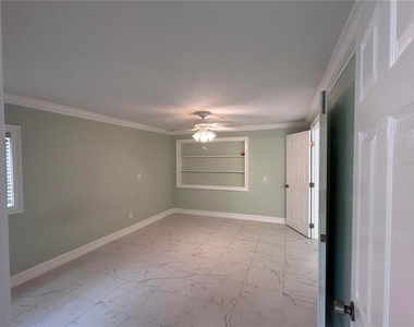 10659 108th Street - Photo Thumbnail 5