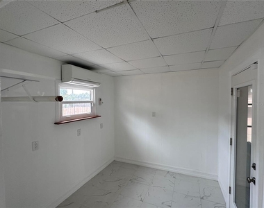10659 108th Street - Photo Thumbnail 18