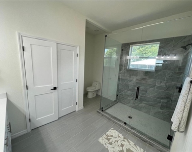 916 Dogwood Circle - Photo Thumbnail 10
