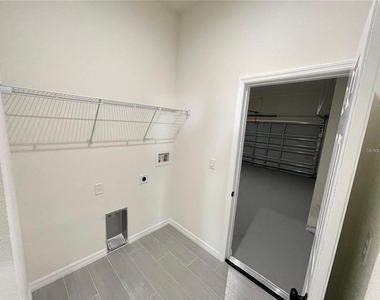 916 Dogwood Circle - Photo Thumbnail 16