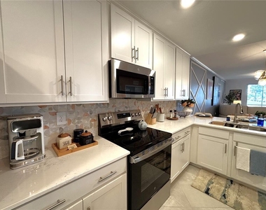 17530 Opal Sand Drive - Photo Thumbnail 4