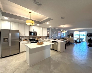 17530 Opal Sand Drive - Photo Thumbnail 3