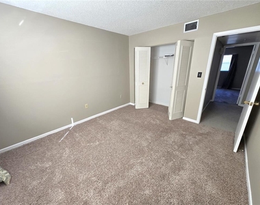 2727 75th Street W - Photo Thumbnail 11