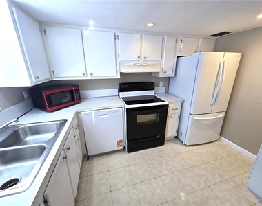 2727 75th Street W - Photo Thumbnail 6