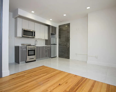 119 Albany Avenue - Photo Thumbnail 1