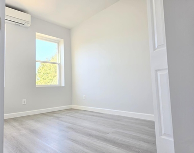 5022 5th Avenue - Photo Thumbnail 11