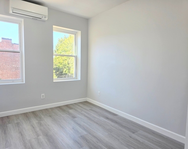 5022 5th Avenue - Photo Thumbnail 3