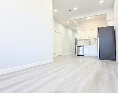 5022 5th Avenue - Photo Thumbnail 13