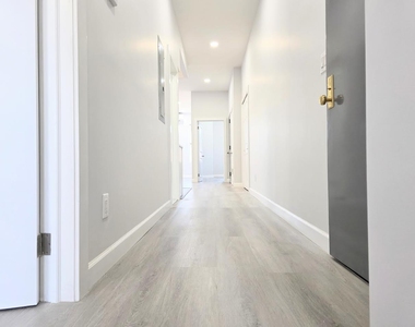 5022 5th Avenue - Photo Thumbnail 10