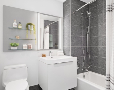 555 West 38th Street - Photo Thumbnail 2