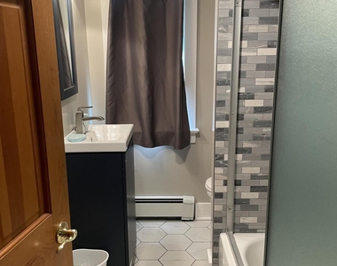 64 Abbott Avenue - Photo Thumbnail 17
