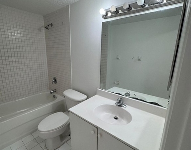 1161 Golden Lakes Boulevard - Photo Thumbnail 3