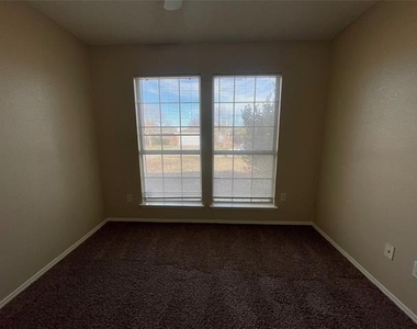 1123 Singletree Drive - Photo Thumbnail 4