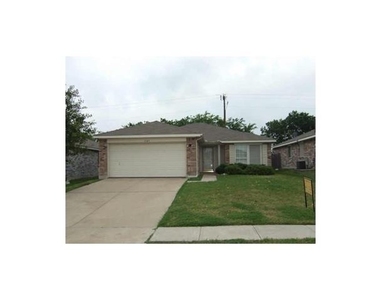 1123 Singletree Drive - Photo Thumbnail 9