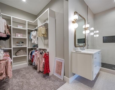 4215 Nashwood Lane - Photo Thumbnail 32
