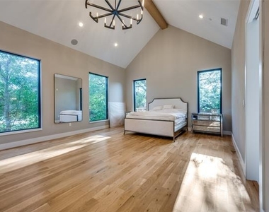 4215 Nashwood Lane - Photo Thumbnail 18