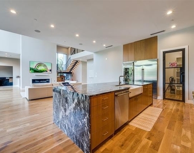 4215 Nashwood Lane - Photo Thumbnail 16