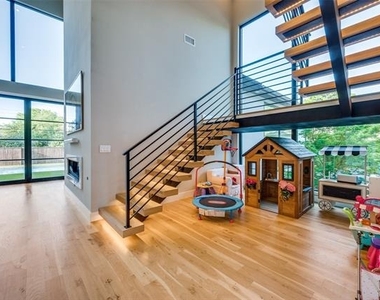 4215 Nashwood Lane - Photo Thumbnail 9