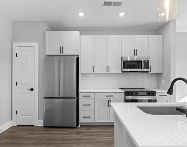 120 Matheson Avenue - Photo Thumbnail 33