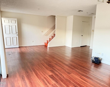 1522 S Baldwin Avenue - Photo Thumbnail 7