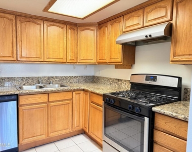 1522 S Baldwin Avenue - Photo Thumbnail 6