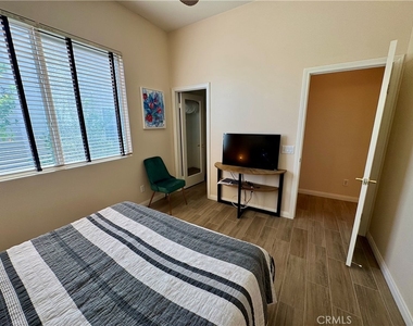 80589 Hoylake Drive - Photo Thumbnail 18