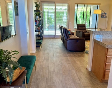 80589 Hoylake Drive - Photo Thumbnail 3