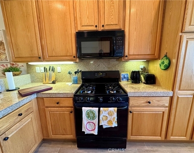 80589 Hoylake Drive - Photo Thumbnail 6