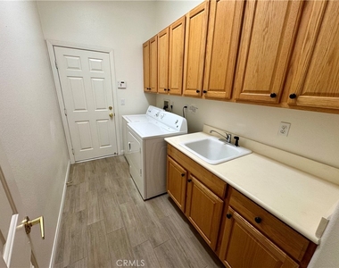 80589 Hoylake Drive - Photo Thumbnail 13