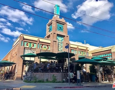 530 S Hewitt Street - Photo Thumbnail 17