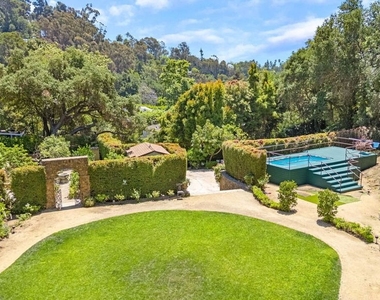 1957 Mandeville Canyon Road - Photo Thumbnail 38