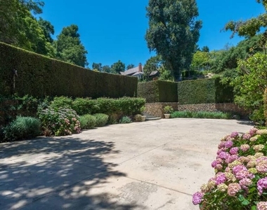 1957 Mandeville Canyon Road - Photo Thumbnail 44