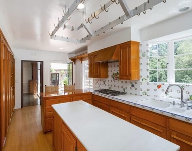 1957 Mandeville Canyon Road - Photo Thumbnail 22