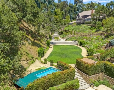 1957 Mandeville Canyon Road - Photo Thumbnail 2