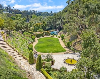 1957 Mandeville Canyon Road - Photo Thumbnail 39
