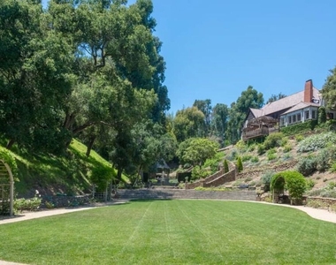 1957 Mandeville Canyon Road - Photo Thumbnail 48