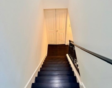 917 N Sierra Bonita Avenue - Photo Thumbnail 18