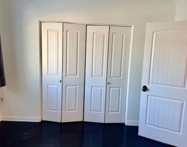 917 N Sierra Bonita Avenue - Photo Thumbnail 8
