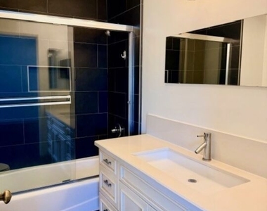 917 N Sierra Bonita Avenue - Photo Thumbnail 6