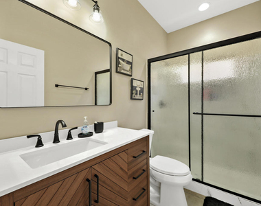 79948 Bethpage Avenue - Photo Thumbnail 17
