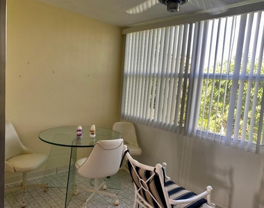 2615 Ne 3rd Court - Photo Thumbnail 13
