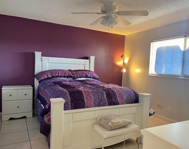2615 Ne 3rd Court - Photo Thumbnail 6