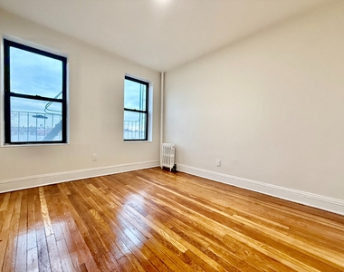 1544 Gillespie Avenue - Photo Thumbnail 2