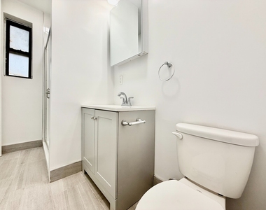 1544 Gillespie Avenue - Photo Thumbnail 5