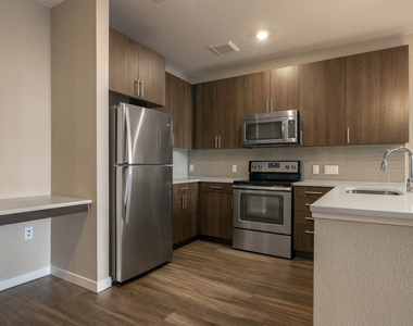 6950 E Chenango Ave - Photo Thumbnail 3