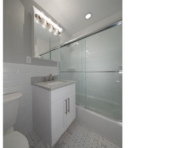 198b Jefferson Avenue - Photo Thumbnail 6